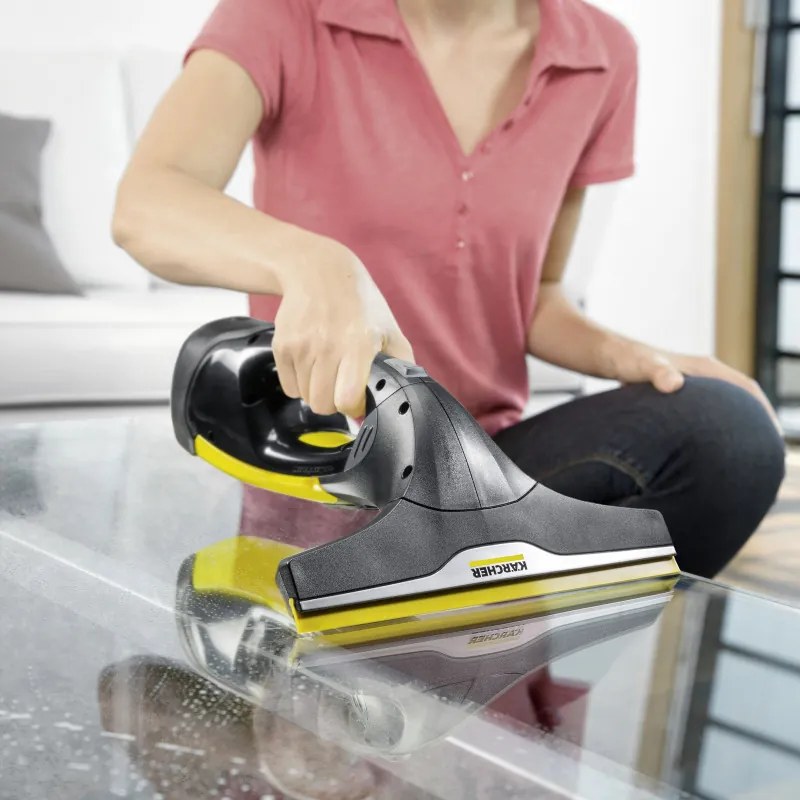Aparat de curatat geamuri Karcher WV 2 PREMIUM, 100 ml, Autonomie de 35 min, Pana la 105 m², Indicator LED, Negru/Galben