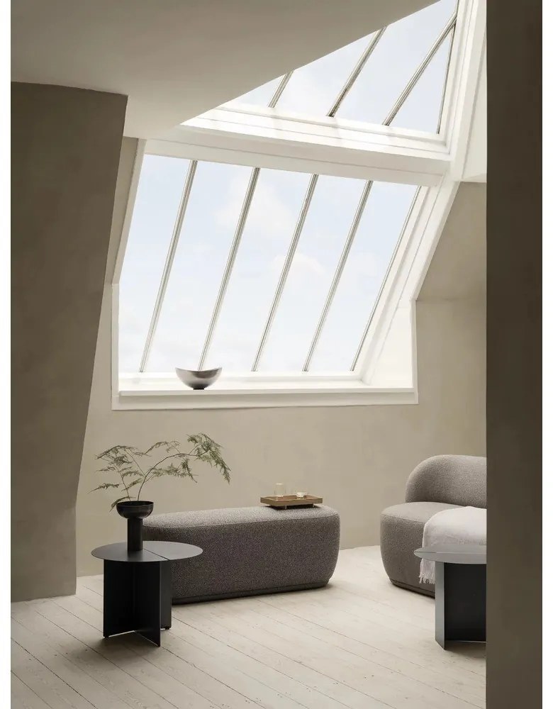 Măsuță auxiliară rotundă din metal ø 50 cm Oru – Blomus