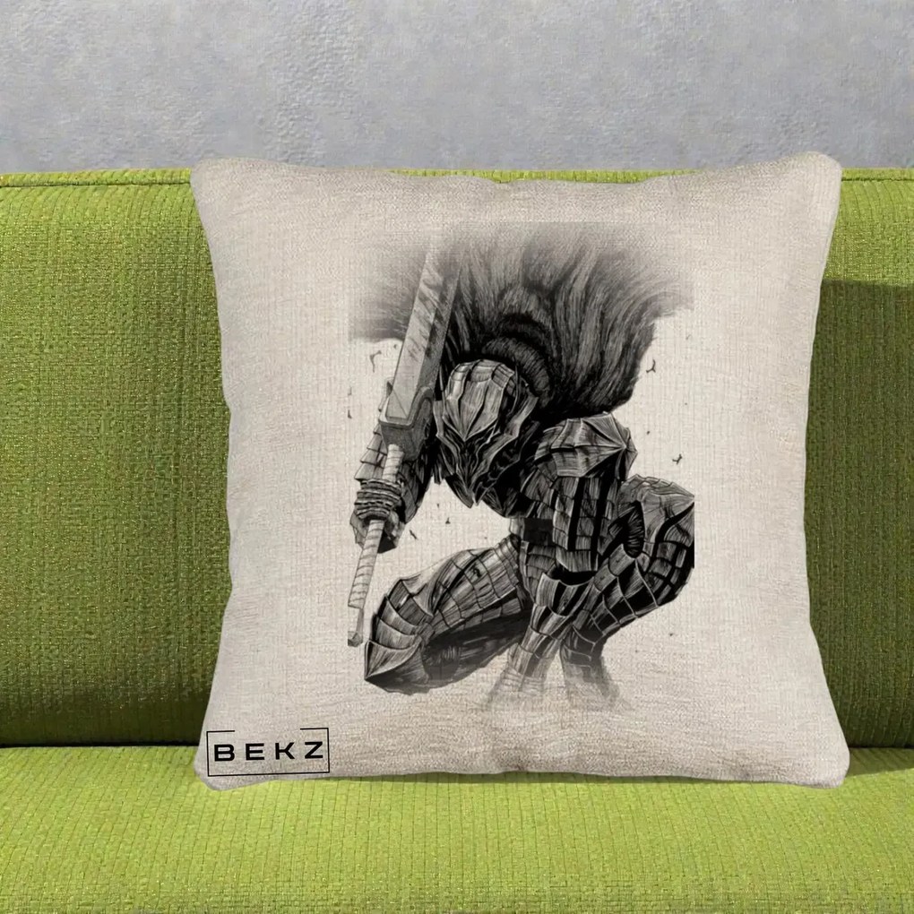 Perna Personalizata Berserk Guts Armor of Darkness Manga, 40x40 cm, Bej Canapea, Husa Detasabila, Perna Inclusa, BEKZ®