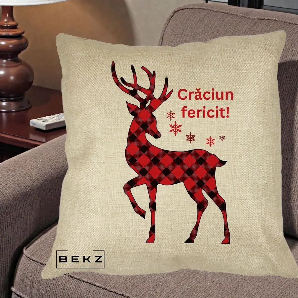 Perna Decorativa Ren Tartan Craciun Fericit, 40x40 cm, Crem, Husa Detasabila, Perna Inclusa, BEKZ®