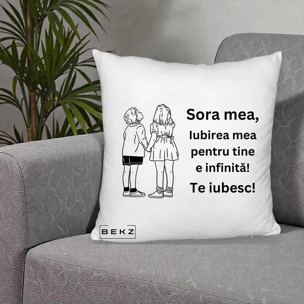 Cadou pentru Sora - Perna Personalizata Sora Mea Te Iubesc Copii Tinand Maini Line Art, 40x40 cm, Alb Pufos, Husa Detasabila, Perna Inclusa, BEKZ®