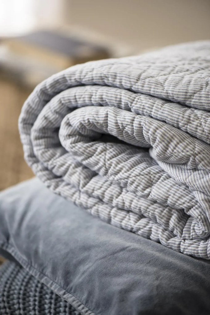 Pilota alba din bumbac cu dungi gri 130x180 cm