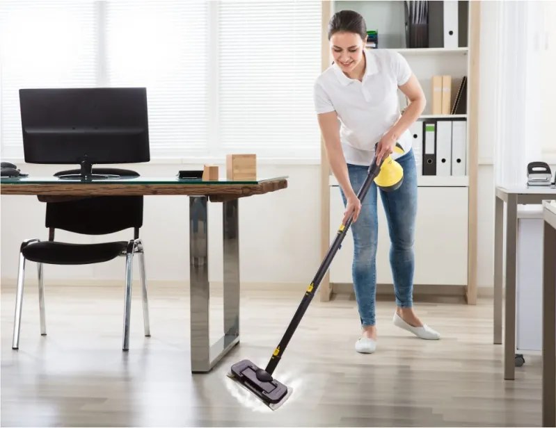 La mâna a doua: Oliver Voltz Steam Cleaner OV51002A 14 în 1, 3.2 bar, 1050W, 350 ml, Accesorii, Negru/galben