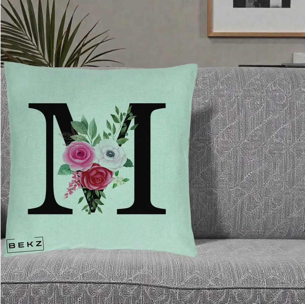 Cadou Personalizat - Perna Personalizata Monograma Florala Litera M cu Trandafiri si Anemona, 40x40 cm, Verde Menta, Husa Detasabila, Perna Inclusa, BEKZ®