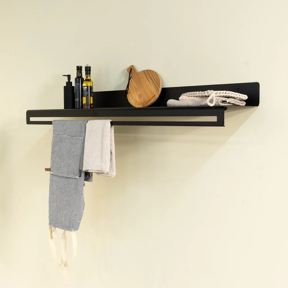 Cuier de perete negru cu raft din metal 120 cm Sway – Spinder Design