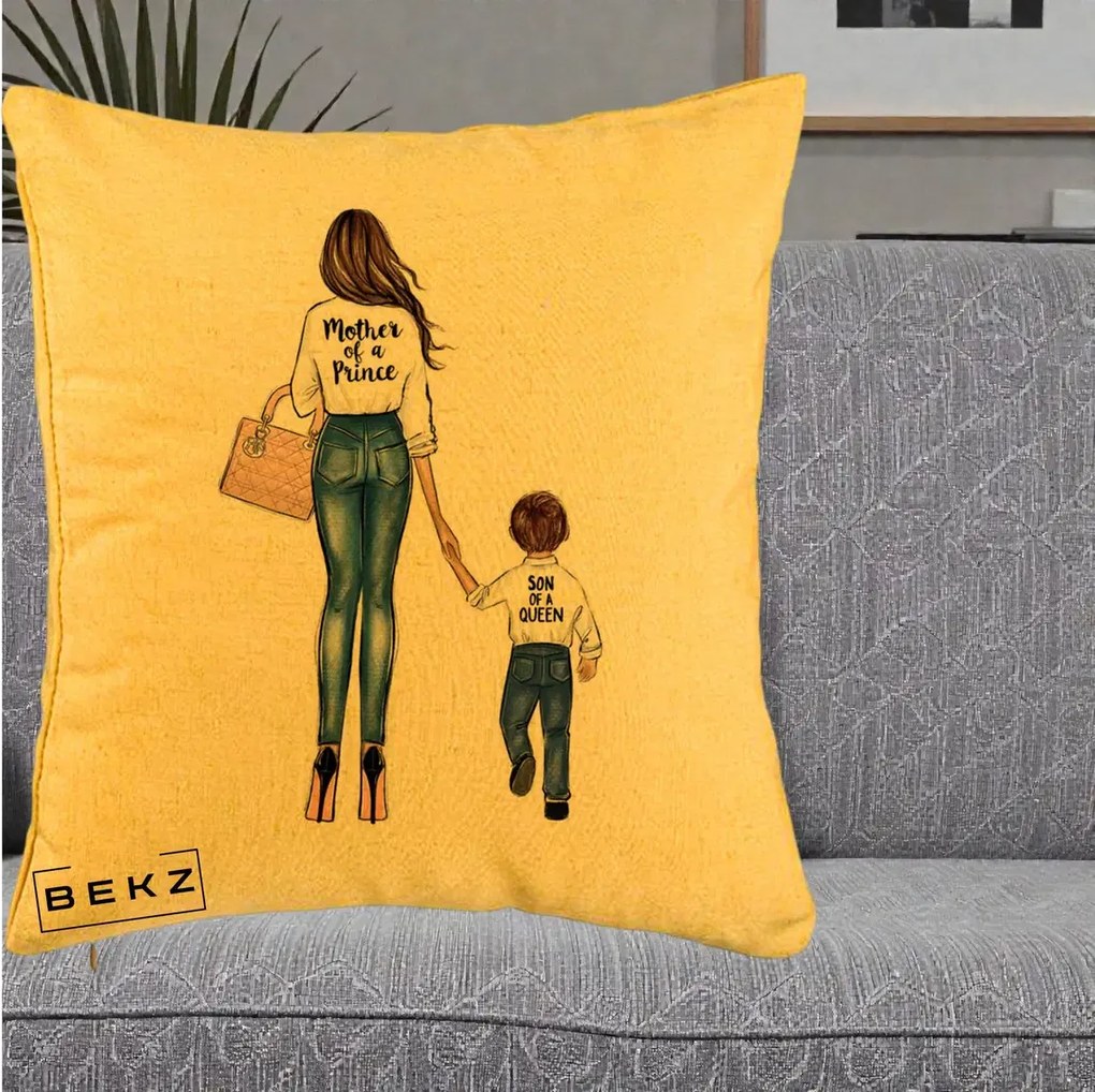 Cadou pentru Mama - Perna Personalizata, Model Mother of a Prince, 40x40 cm, Galben, Husa Detasabila, Perna Inclusa, BEKZ®