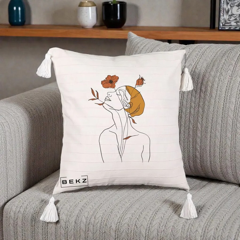 Perna Decorativa Portret Feminin Mac Privire Inalta, 40x40 cm, Bej cu Franjuri, Husa Detasabila, Perna Inclusa, BEKZ®