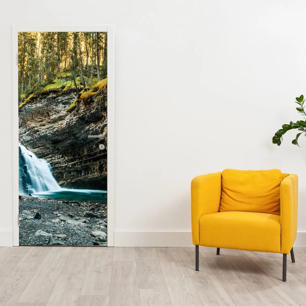 Fototapet pentru ușă - Cascadă de pădure (95x205cm)
