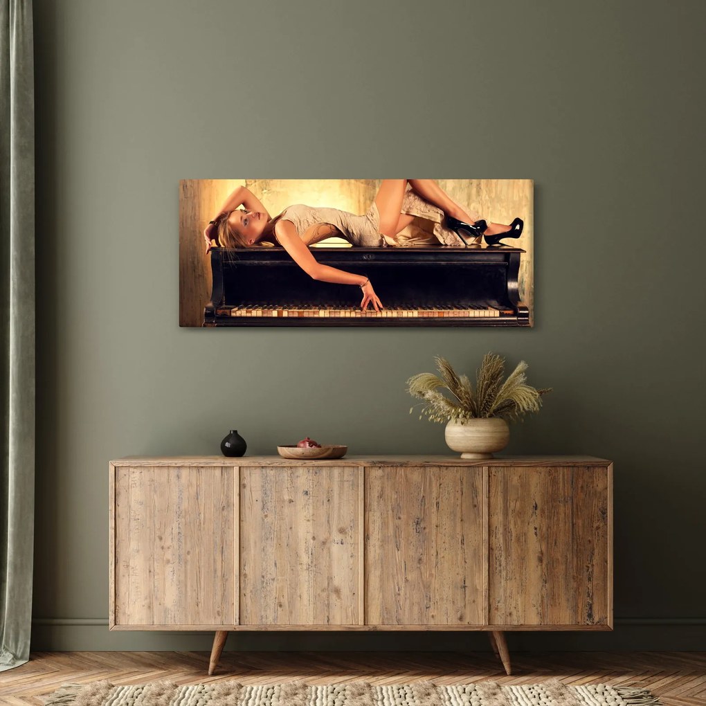 Tablou - Femeia și pian (120x50 cm)