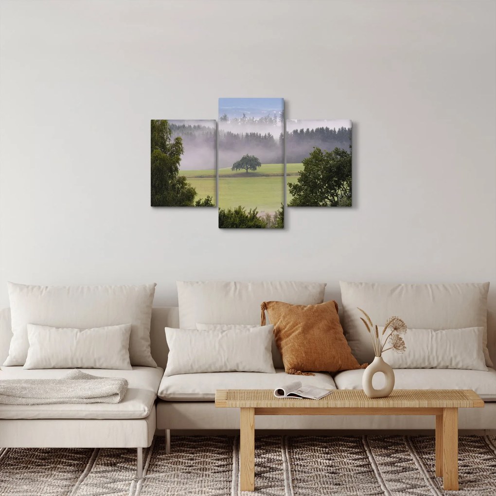 Tablou - Lunca cu copac (90x60 cm)