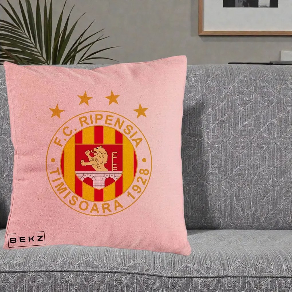 Perna Personalizata FC Ripensia Timisoara 1928, 40x40 cm, Roz, Husa Detasabila, Perna Inclusa, BEKZ®