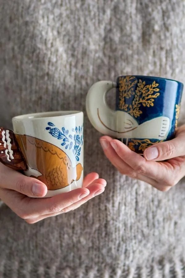 Cană din ceramică cu decor floral și pasăre pictată manual, mâner în formă de aripă, 8x9 cm, "Hezha"