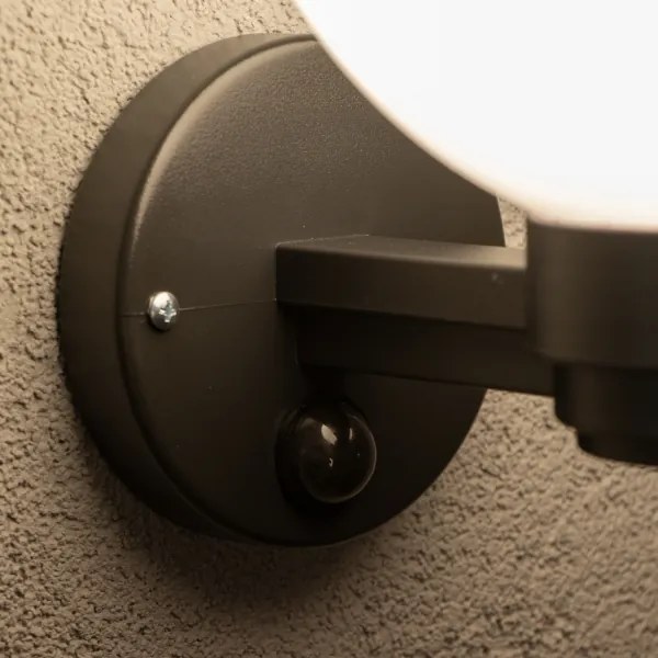 Brilagi - Aplica de perete pentru exterior cu senzor HARBOR 1xE27/40W/230V IP33 negru/alb