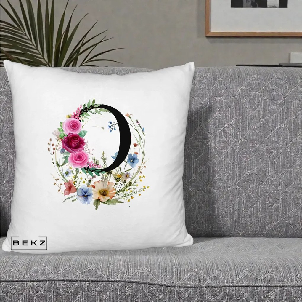 Cadou Personalizat - Perna Personalizata Monogram Litera O cu Flori Acuarela, 40x40 cm, Alb Pufos, Husa Detasabila, Perna Inclusa, BEKZ®