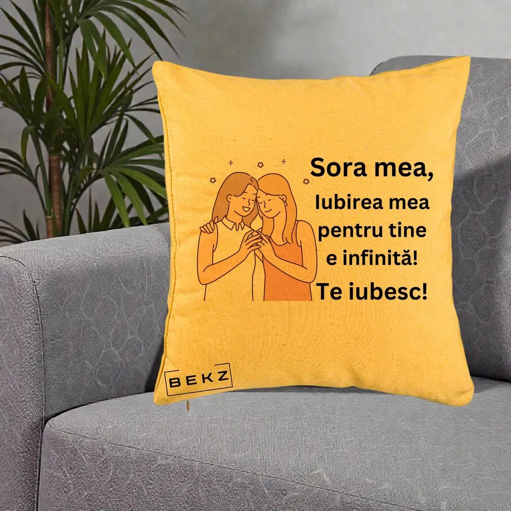 Cadou pentru Sora - Perna Personalizata Sora Mea Te Iubesc Imbratisare cu Sclipiri, 40x40 cm, Galben, Husa Detasabila, Perna Inclusa, BEKZ®