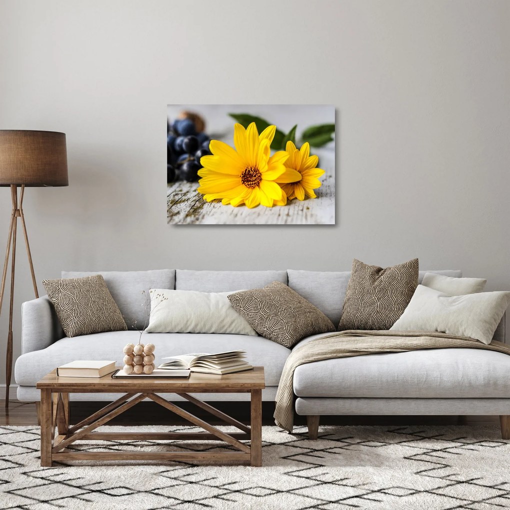 Tablou pe sticlă cu floare galbenă (70x50 cm)
