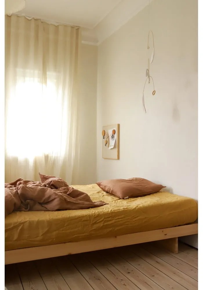 Pat matrimonial în culoare naturală din lemn masiv de pin 140x200 cm Kanso – Karup Design