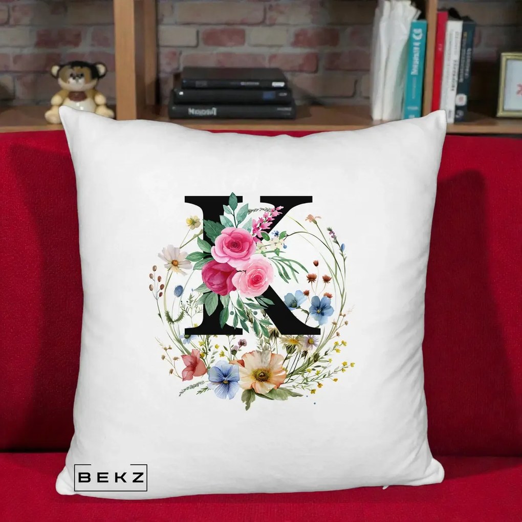 Cadou Personalizat - Perna Personalizata Monogram Litera K cu Flori Acuarela, 40x40 cm, Alb Pufos, Husa Detasabila, Perna Inclusa, BEKZ®