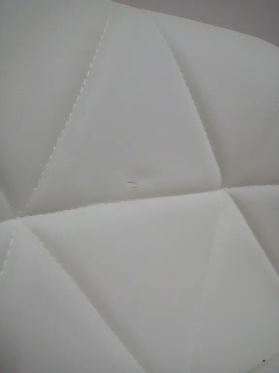 OFERTA Scaun alb de birou AVOLA din piele ecologica II. calitate