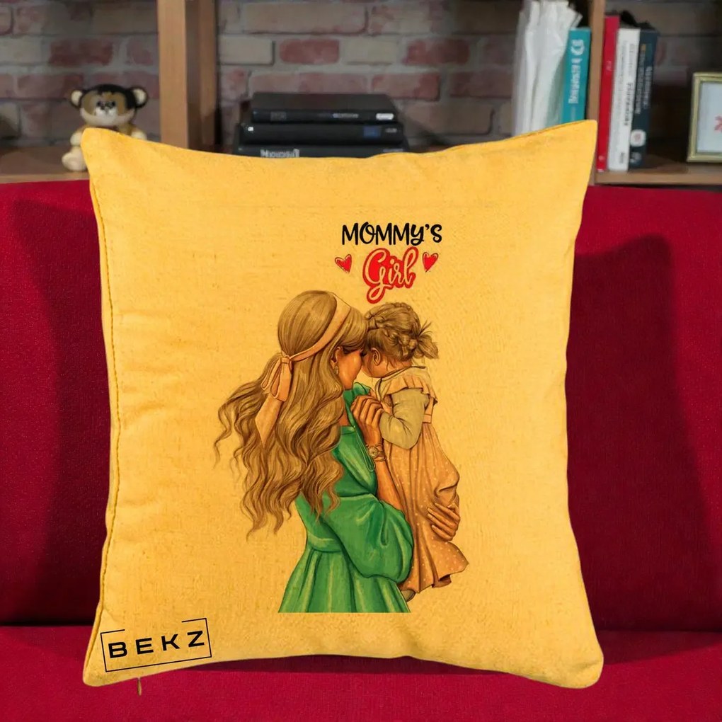 Cadou pentru Mama - Perna Personalizata Mommy's Girl Mama si Fetita, 40x40 cm, Galben, Husa Detasabila, Perna Inclusa, BEKZ®