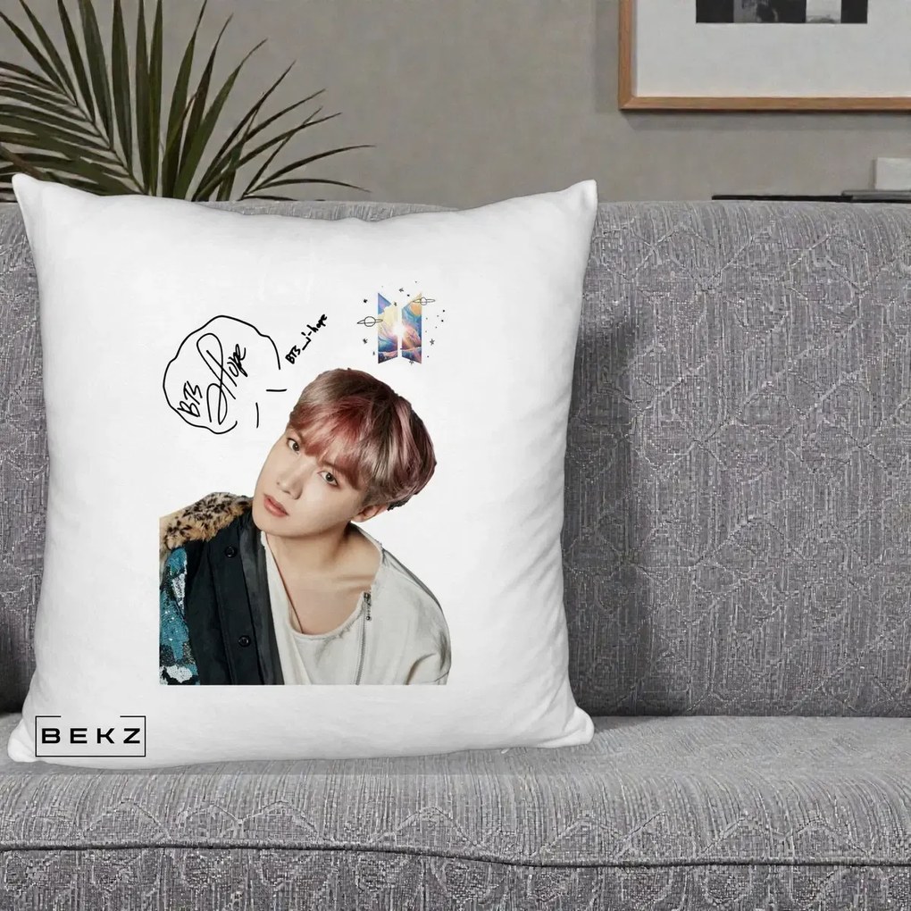 Perna Personalizata K-pop BTS J-Hope Par Roz Autograf, 40x40 cm, Alb Pufos, Husa Detasabila, Perna Inclusa, BEKZ®
