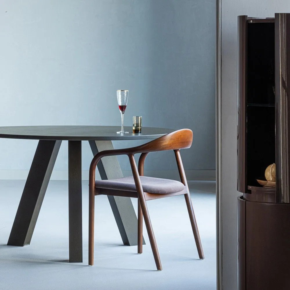 Scaun de dining maro cu cotiere din lemn de fag Bran – WOOOD