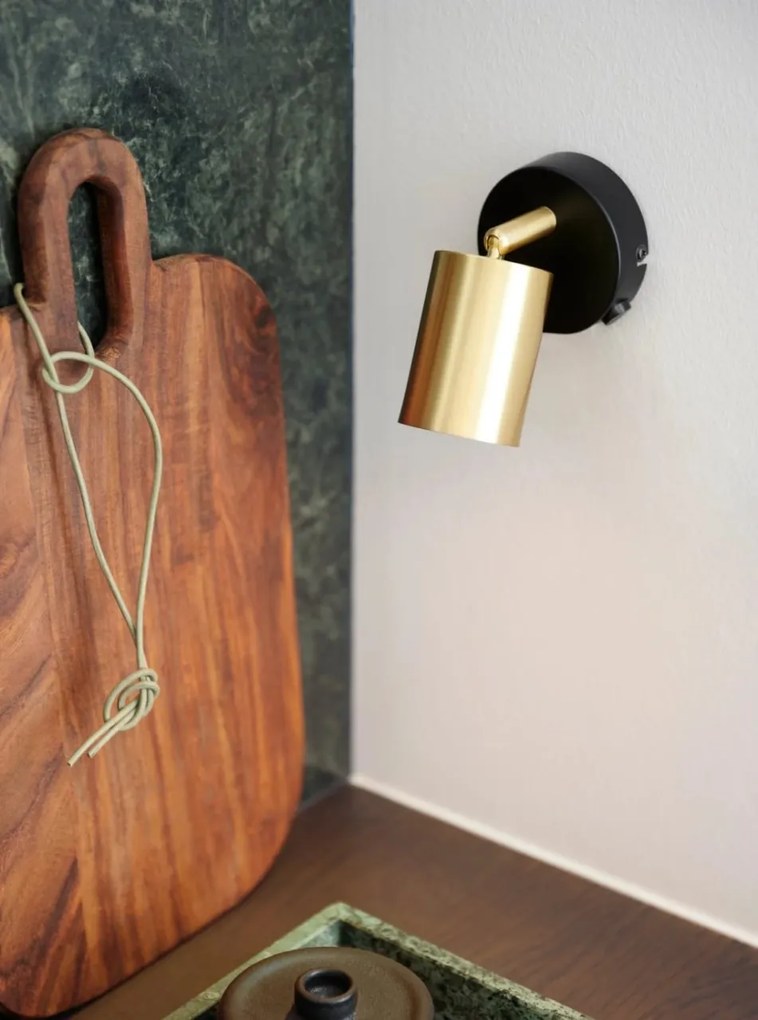 Aplica de perete directionabila design modern Explore alama