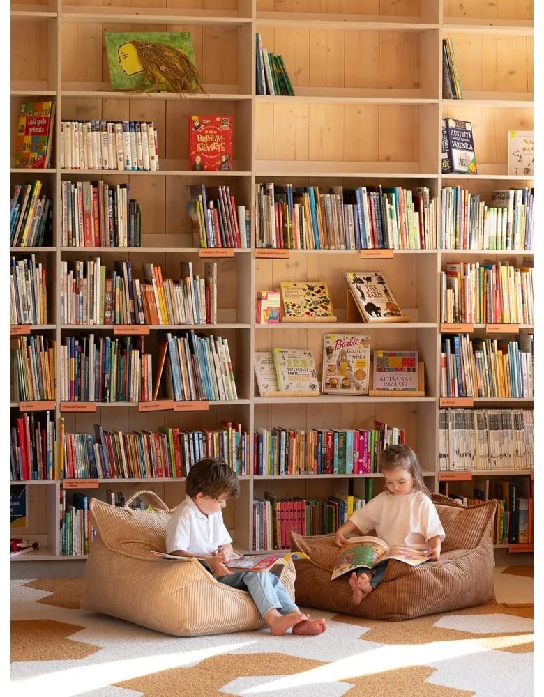 Fotoliu puf pentru copii maro cu tapițerie din catifea reiată Chair – Wigiwama