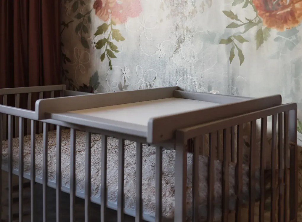 Masa de infasat din lemn, atasabila la patut bebe 120x60 si 140x70 cm, Gri, 86 x 51 x 7 cm