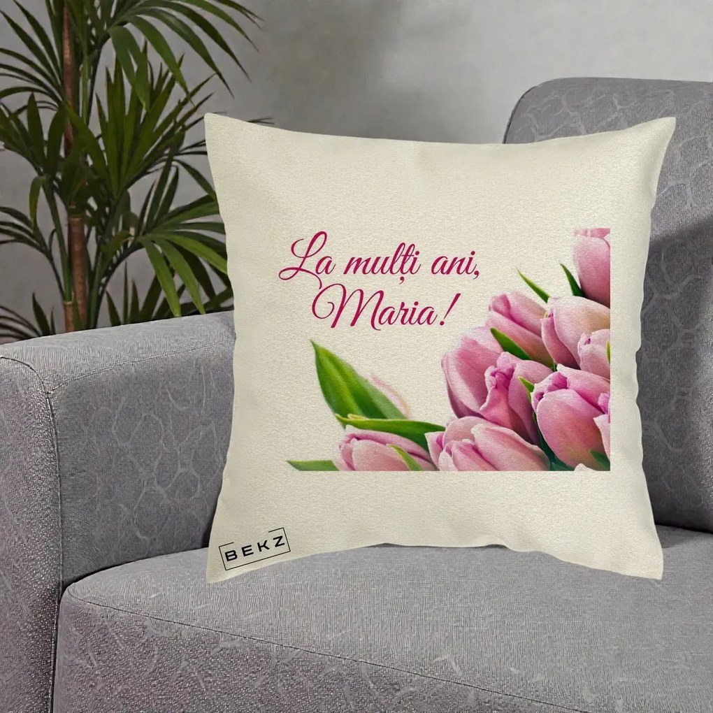 Cadou de Onomastica - Perna Personalizata La Multi Ani Maria Lalele, 40x40 cm, Ecru, Husa Detasabila, Perna Inclusa, BEKZ®