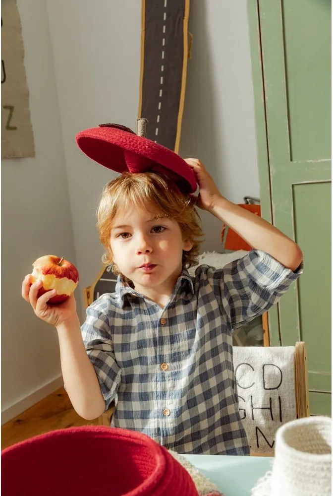 Coș de jucării pentru copii roșu din material textil ø 28x20 cm Apple – Lorena Canals