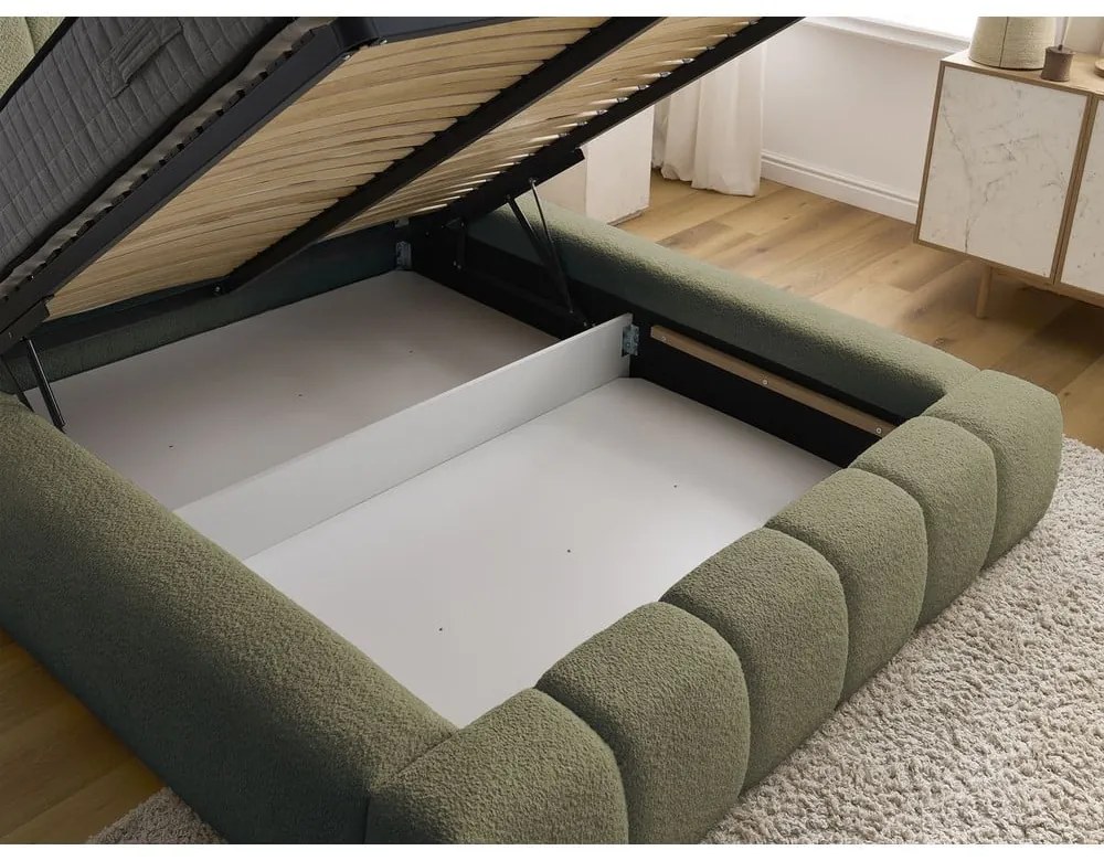 Pat matrimonial verde tapițat cu spațiu de depozitare cu somieră 160x200 cm Denali – Bobochic Paris