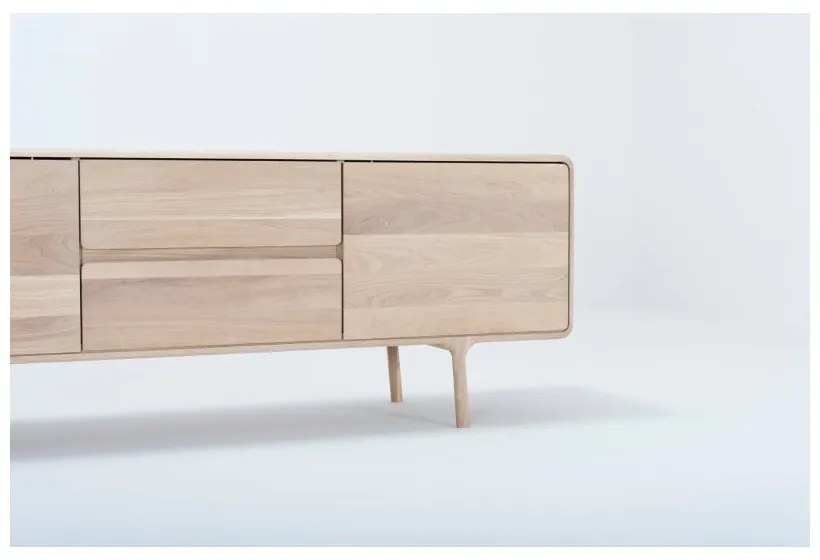 Comodă TV din lemn masiv de stejar Gazzda Fawn