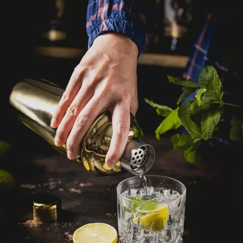 Shaker pentru cocktailuri Klausberg KB 7649, 750 ml, cu finisaj oglindă, auriu