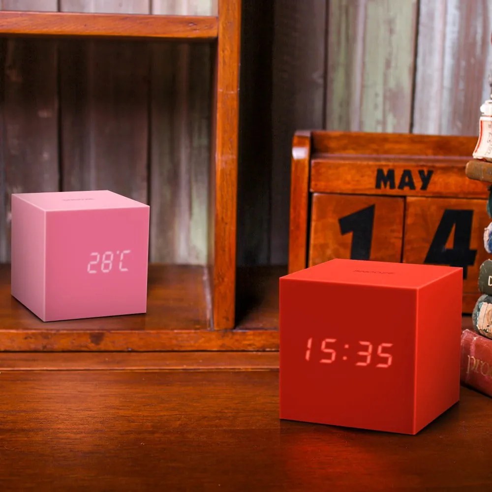 Ceas deșteptător cu LED Gingko Gravity Cube, roșu