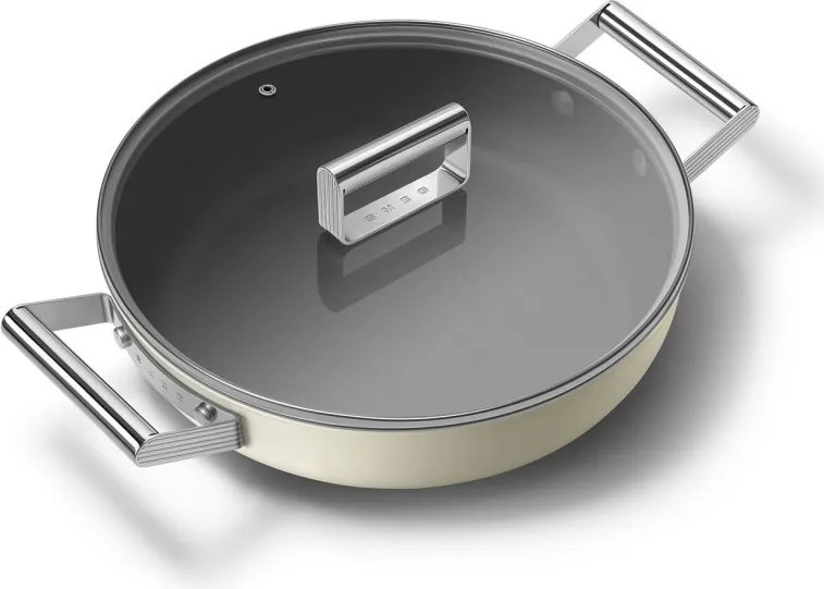 Oală joasă cu capac Smeg DPF2812CRM, 28 cm, 4,3 l, acoperire ceramică antiaderentă, potrivită pentru cuptor până la 250 °C, fără PFAS, compatibilă cu plitele cu inducție, culoare crem