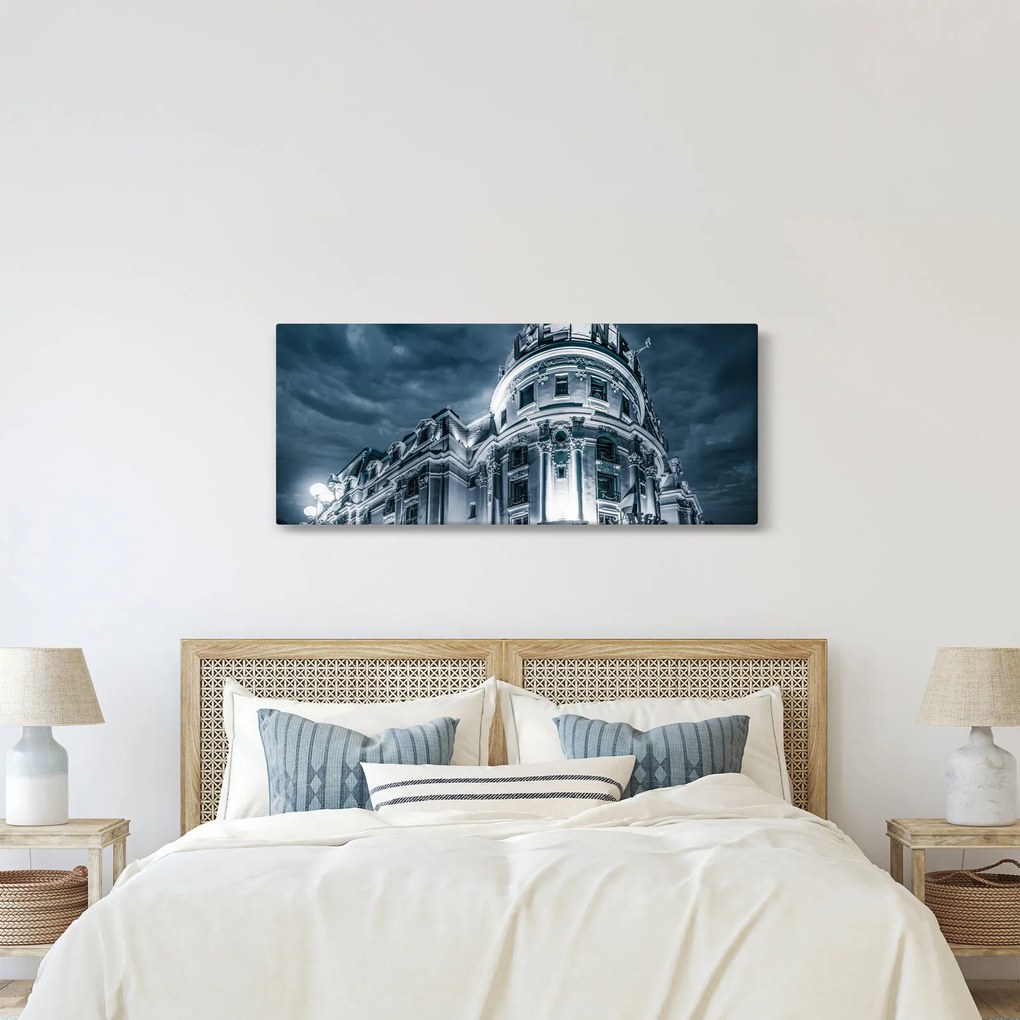 Tablou cu arhitectură în întuneric (120x50 cm)