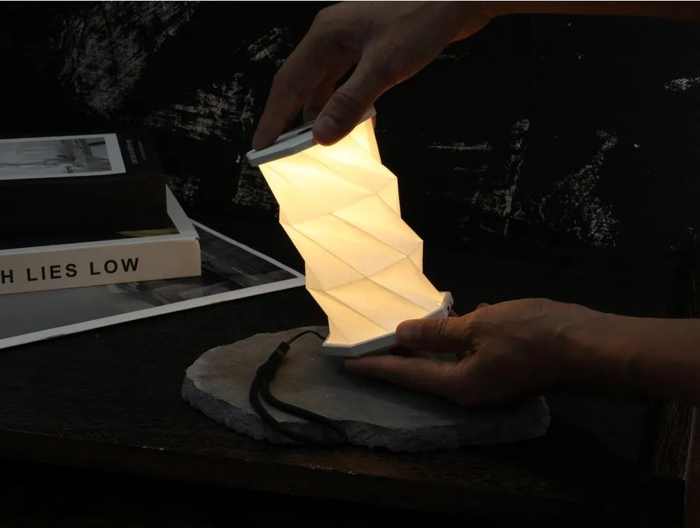 Decorațiune luminoasă albă portabilă cu USB ø 8 cm Twist – Gingko