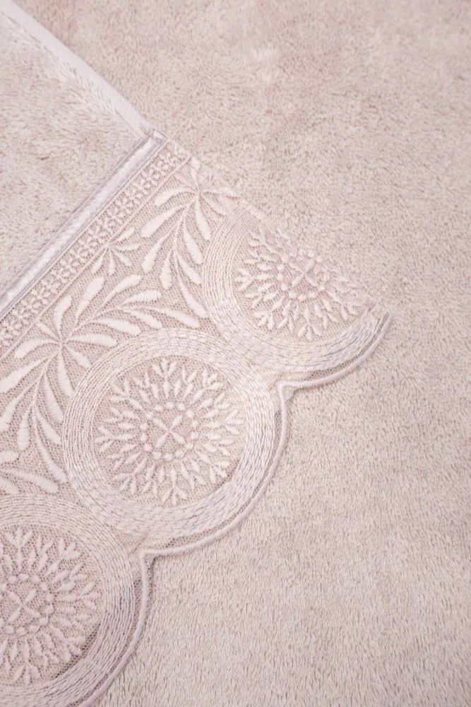 Prosop de baie QUEEN cu dantela 85x150 cm Alb crem / Ecru