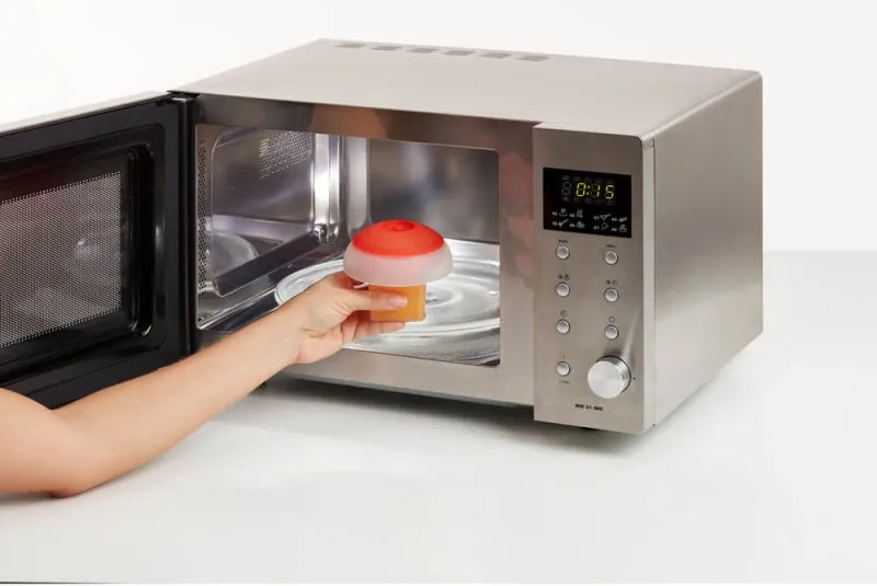 Vas pentru gatit oua la cuptorul cu microunde Lekue 1009050, 100 ml, 1 ou, silicon platinat, Rosu/Transparent