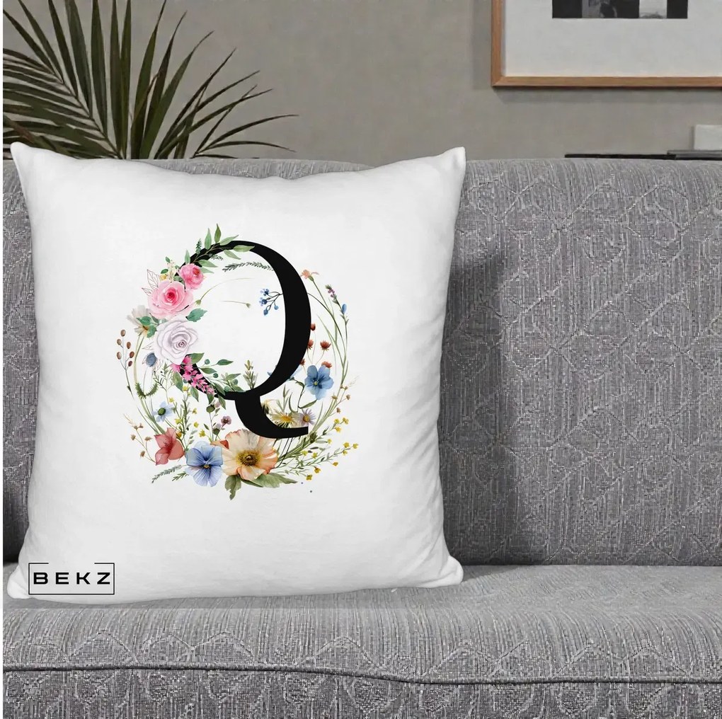 Cadou Personalizat - Perna Personalizata Monogram Litera Q cu Flori Acuarela, 40x40 cm, Alb Pufos, Husa Detasabila, Perna Inclusa, BEKZ®