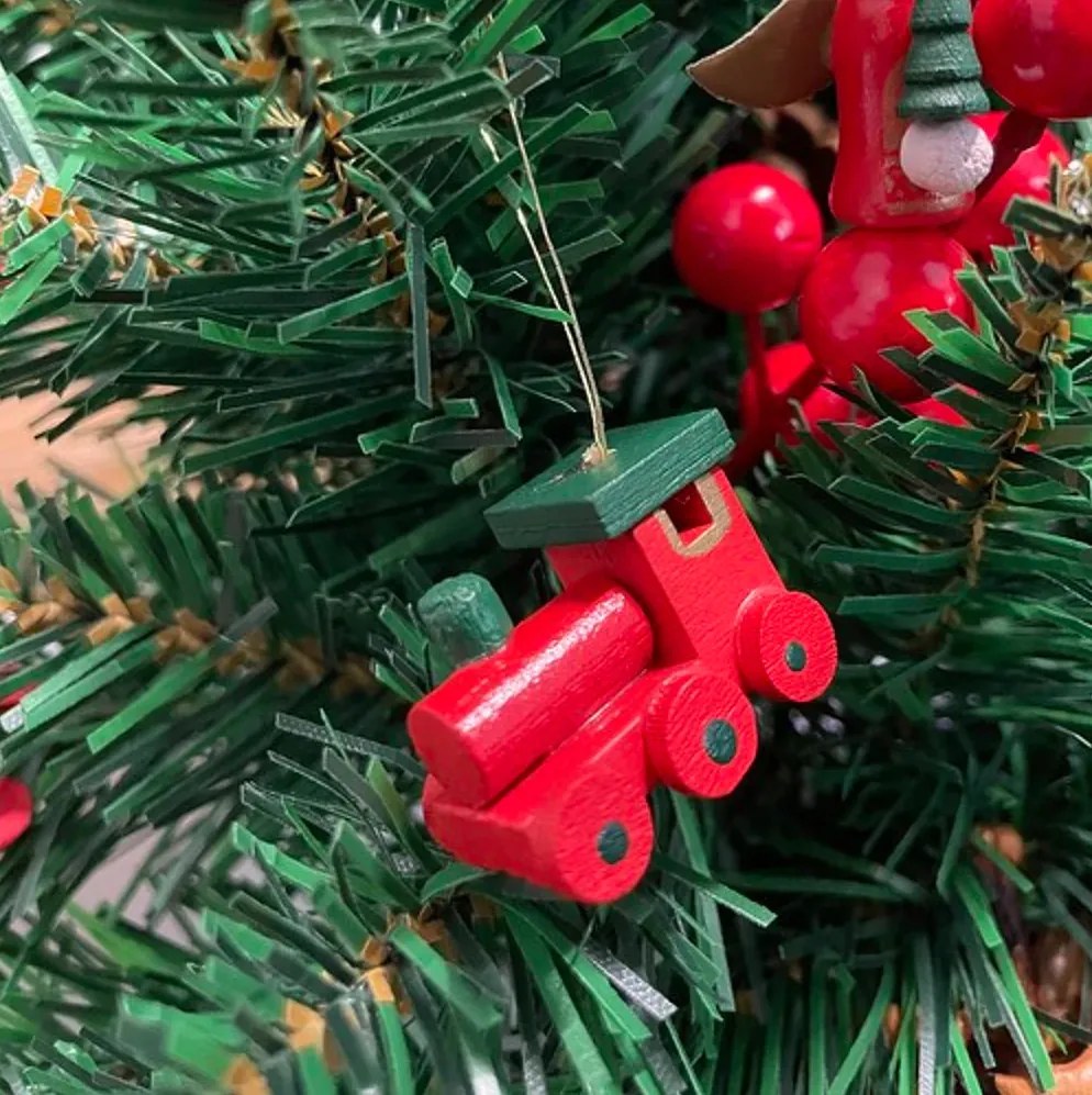 Set de decoratiuni de Craciun din lemn RED JOY rosu, 30 buc.