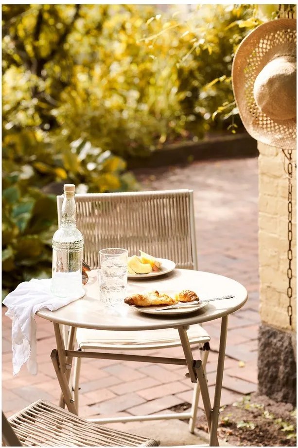 Set de dining pentru grădină bej din metal pentru 2 persoane Arcas – House Nordic