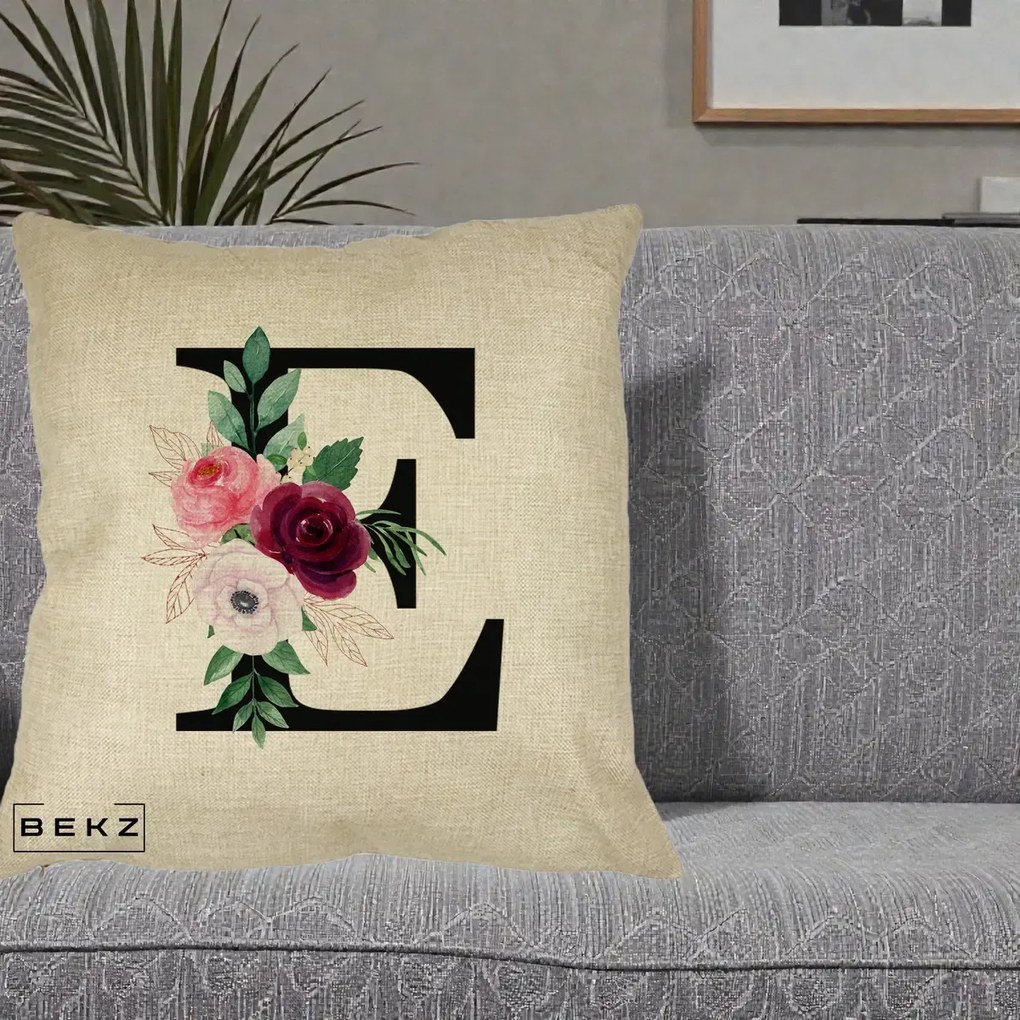 Cadou Personalizat - Perna Personalizata Monograma Florala Litera E, 40x40 cm, Crem, Husa Detasabila, Perna Inclusa, BEKZ®