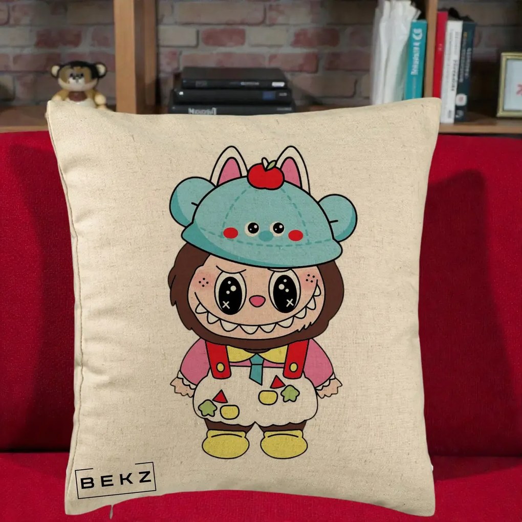 Perna Personalizata Labubu x Urs Albastru Colorat, 40x40 cm, Bej, Husa Detasabila, Perna Inclusa, BEKZ®