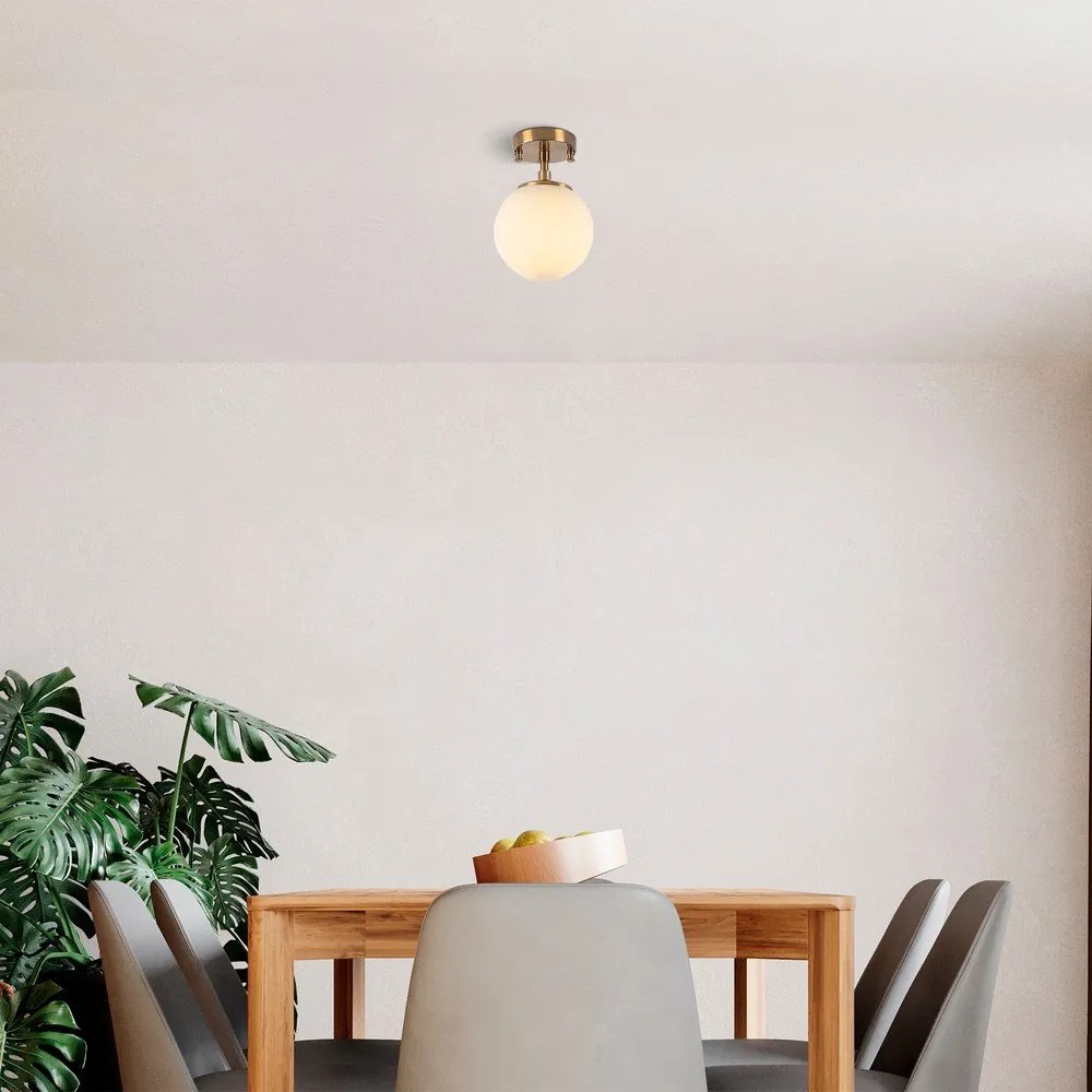 Plafonieră albă/alămie cu abajur din sticlă ø 15 cm Atmaca – Opviq lights