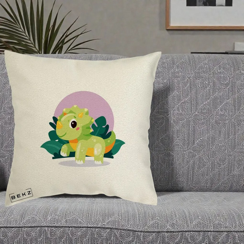 Perna Decorativa Triceratops Kawaii Verde, 40x40 cm, Ecru, Husa Detasabila, Perna Inclusa, BEKZ®