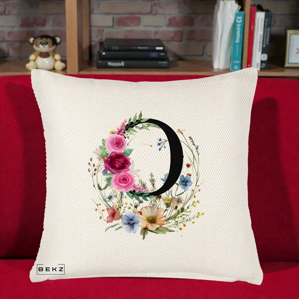 Cadou Personalizat - Perna Personalizata Monogram Litera O cu Flori Acuarela, 40x40 cm, Crem Reliefat, Husa Detasabila, Perna Inclusa, BEKZ®