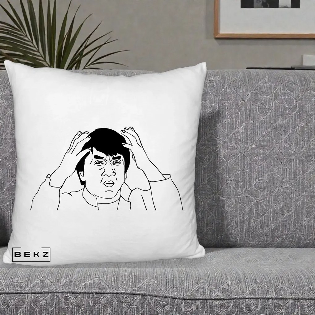 Perna Decorativa Jackie Chan WTF, 40x40 cm, Alb Pufos, Husa Detasabila, Perna Inclusa, BEKZ®