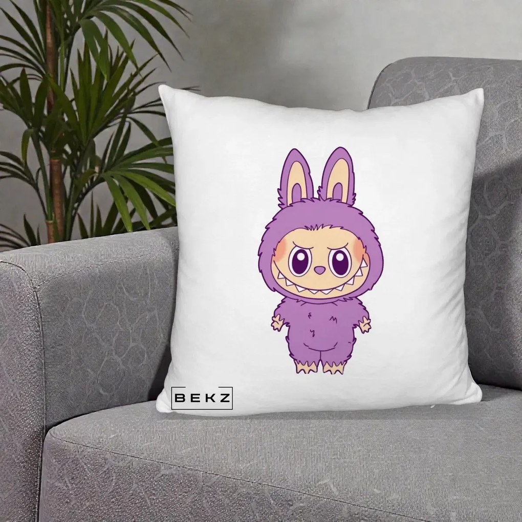 Perna Personalizata Labubu Violet Solo, 40x40 cm, Alb Pufos, Husa Detasabila, Perna Inclusa, BEKZ®